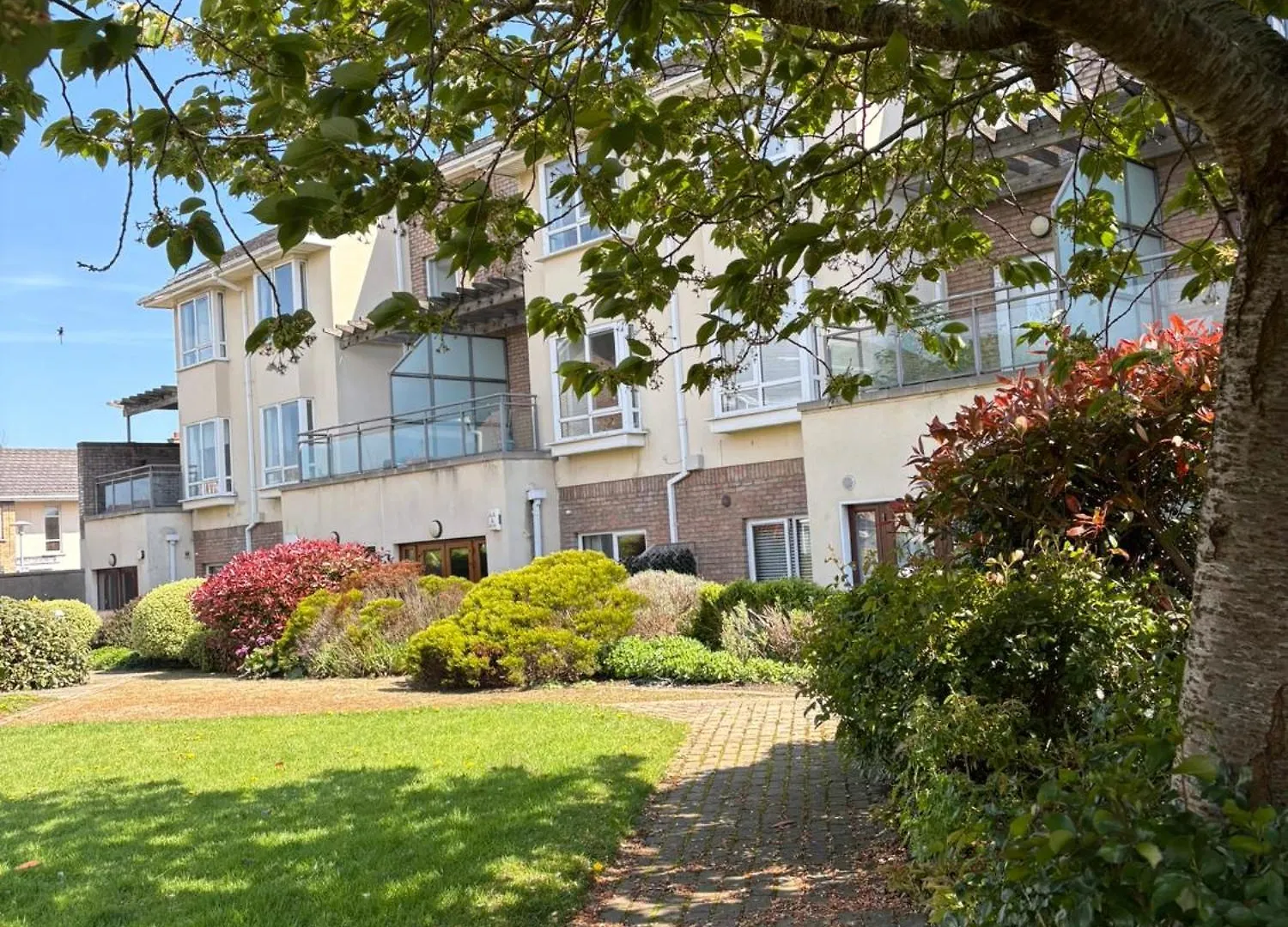 Cosy 2-Bedroom Apartment Near Airport Dublin 0*,